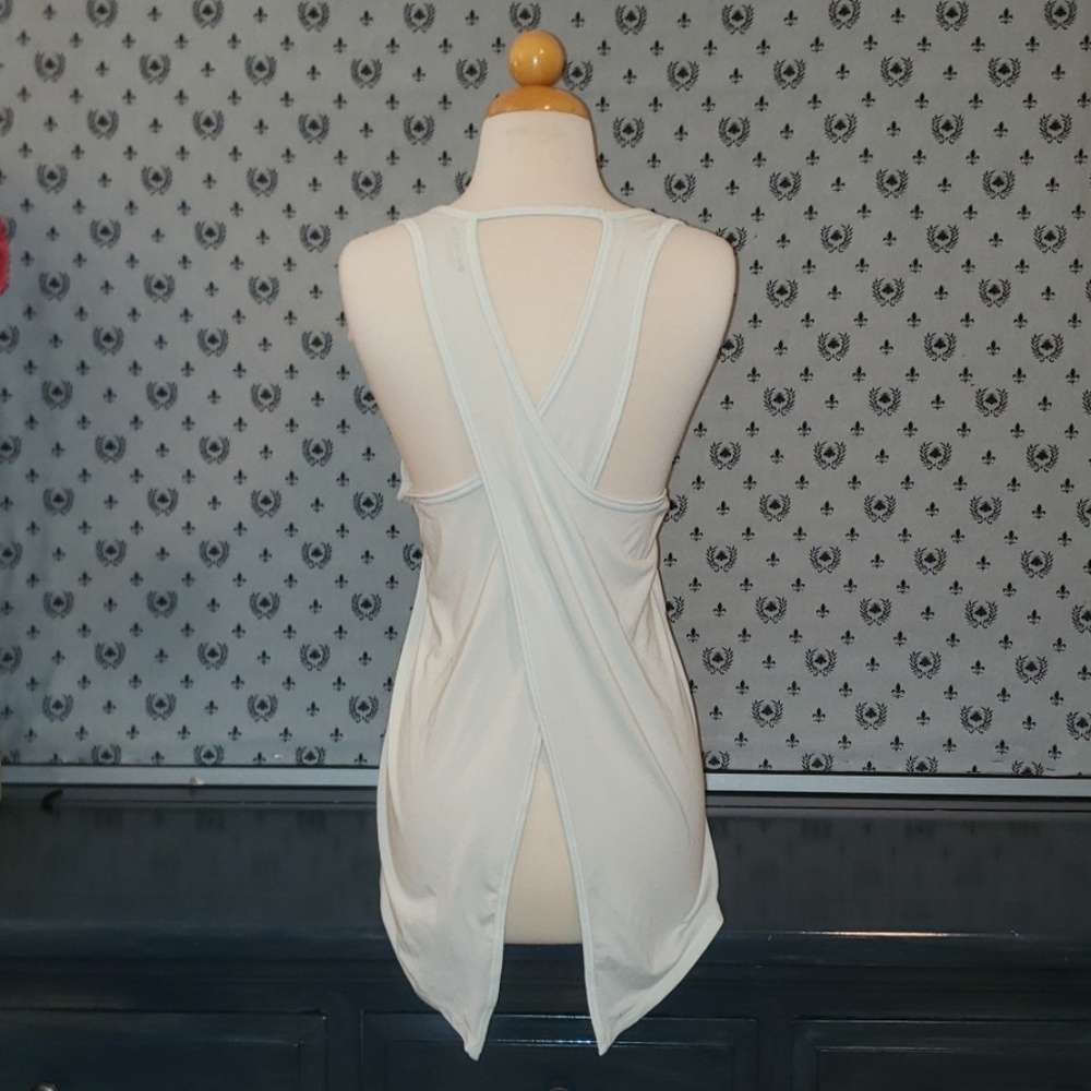 Athleta Open Cross Back Tank - Picture 2 of 4